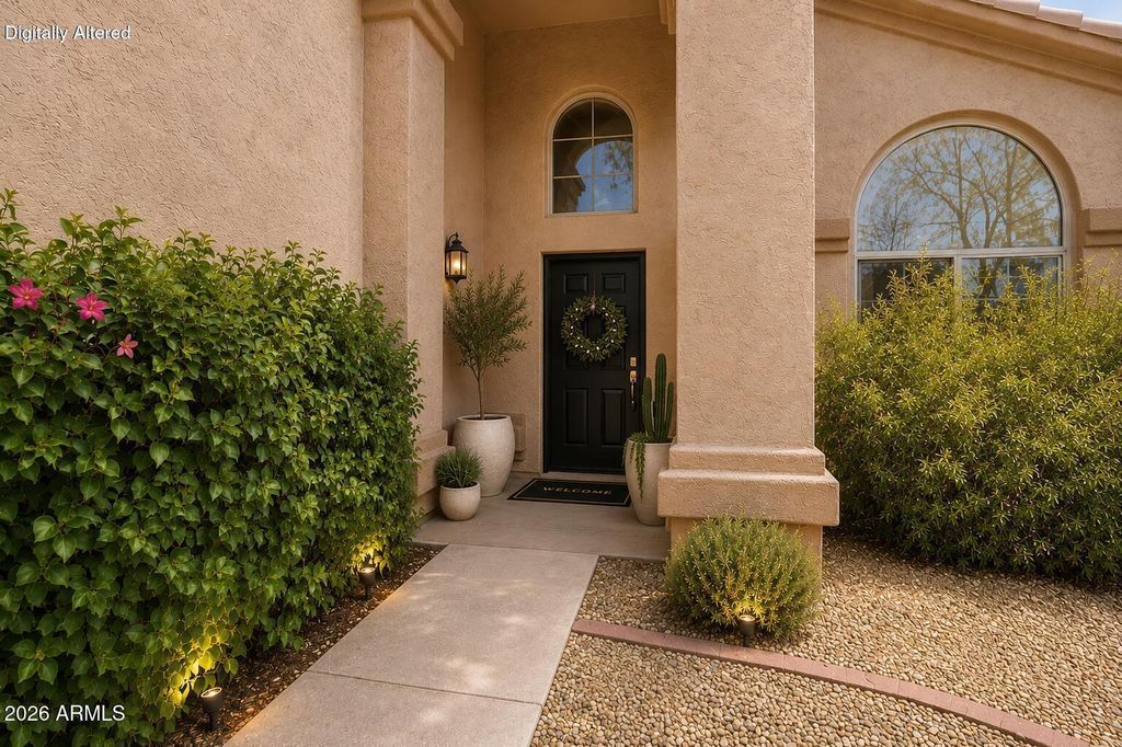 4626 E SUMMERHAVEN Drive, Phoenix, AZ 85044 — photo 4