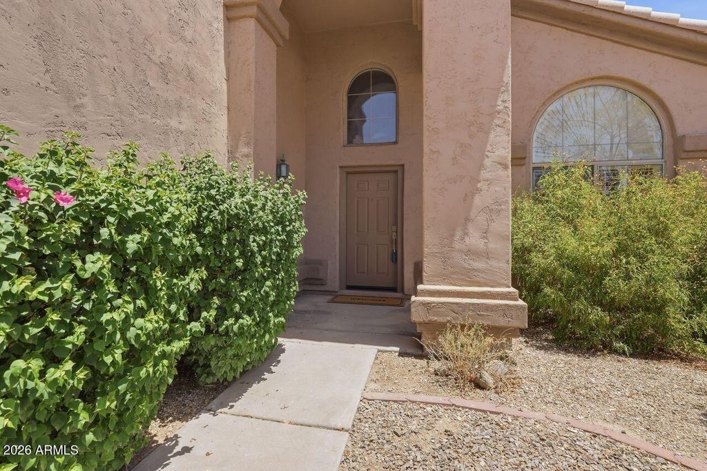 4626 E SUMMERHAVEN Drive, Phoenix, AZ 85044 — photo 5
