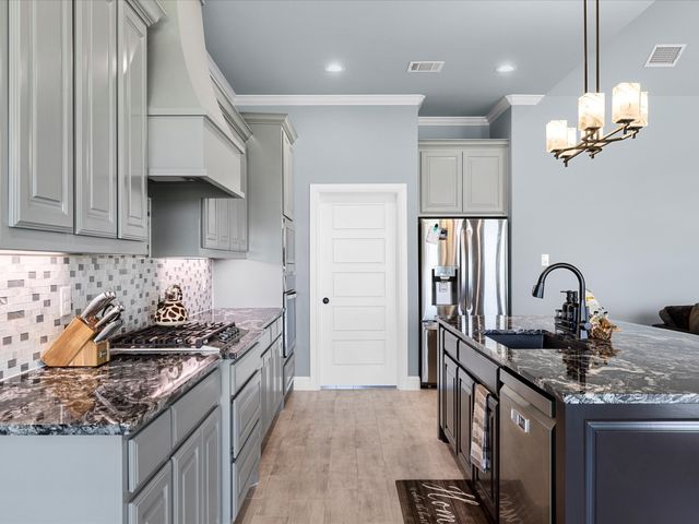 8524 Bronco Drive, Godley, TX 76044