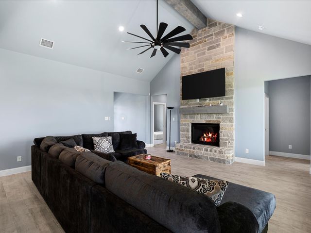8524 Bronco Drive, Godley, TX 76044