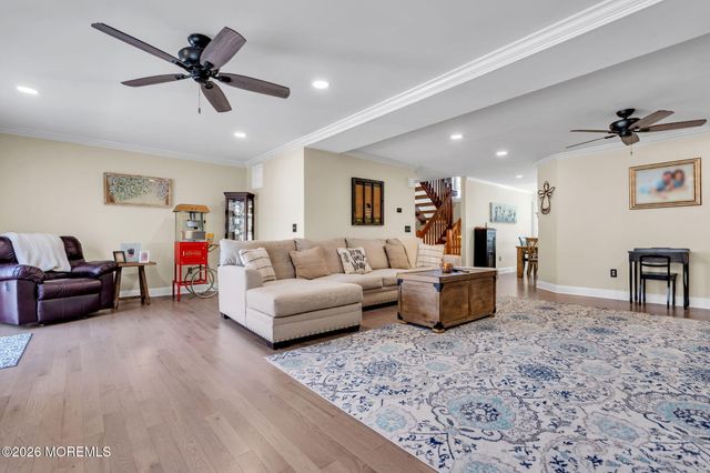 172 Impatiens Court, Toms River, NJ 08753
