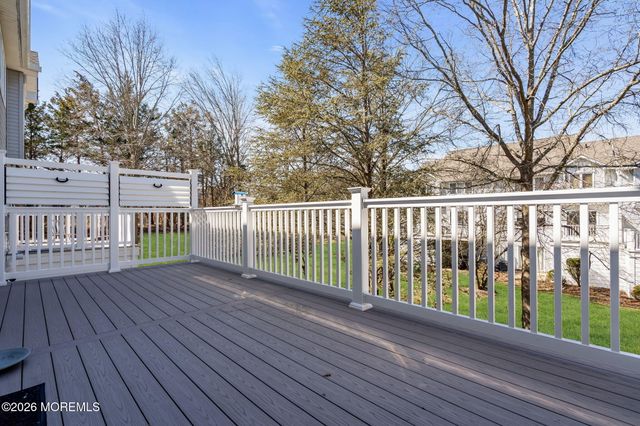 172 Impatiens Court, Toms River, NJ 08753