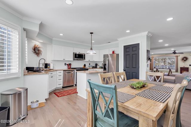 172 Impatiens Court, Toms River, NJ 08753