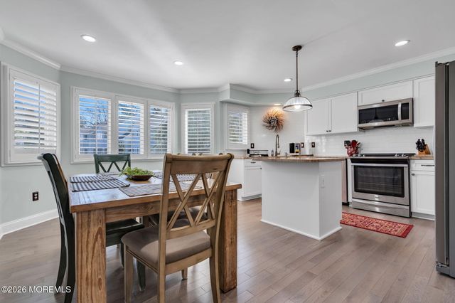 172 Impatiens Court, Toms River, NJ 08753
