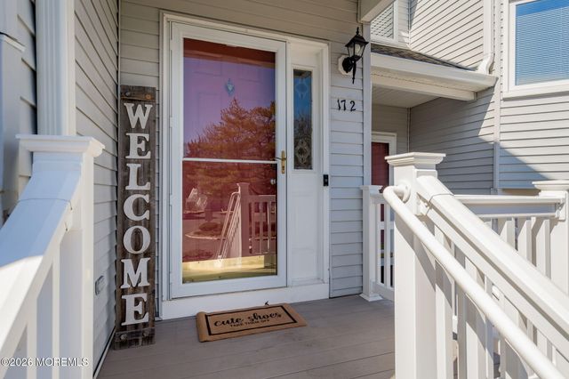 172 Impatiens Court, Toms River, NJ 08753