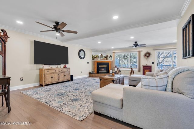 172 Impatiens Court, Toms River, NJ 08753