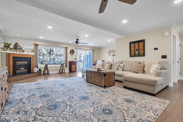 172 Impatiens Court, Toms River, NJ 08753