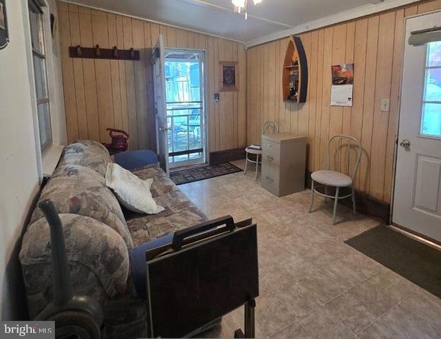 10197 SHINABROOK RD, Upperstrasburg, PA 17265