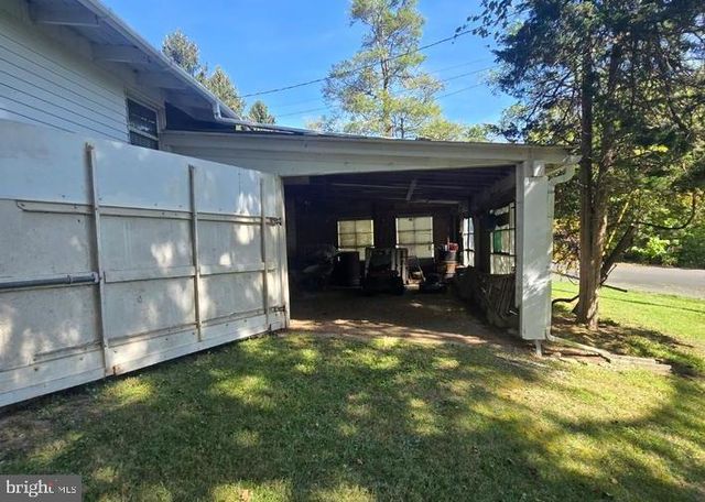 10197 SHINABROOK RD, Upperstrasburg, PA 17265