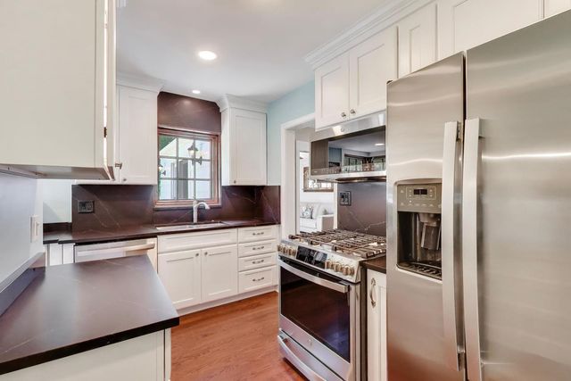 623 S Arlington Heights Road, Arlington Heights, IL 60005