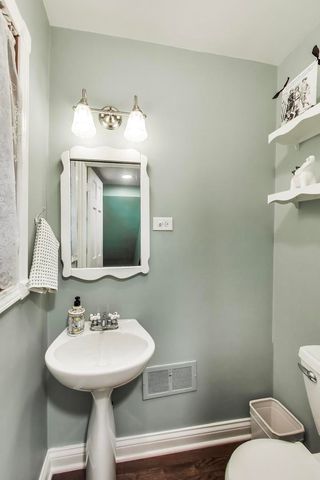 623 S Arlington Heights Road, Arlington Heights, IL 60005
