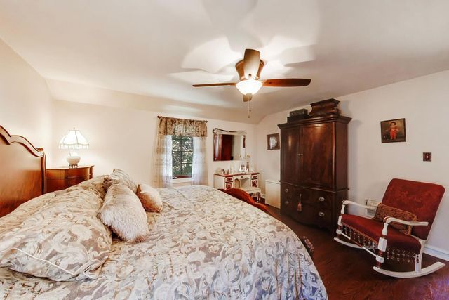 623 S Arlington Heights Road, Arlington Heights, IL 60005
