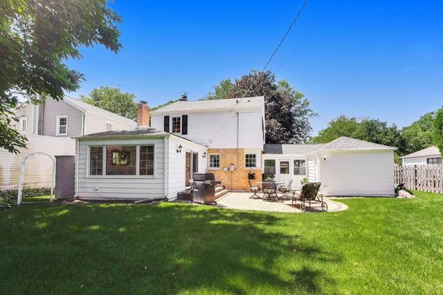 623 S Arlington Heights Road, Arlington Heights, IL 60005