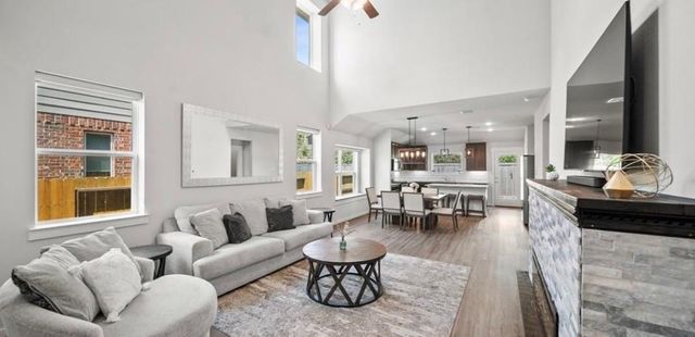 2017 Acklen Run Drive, Rosharon, TX 77583