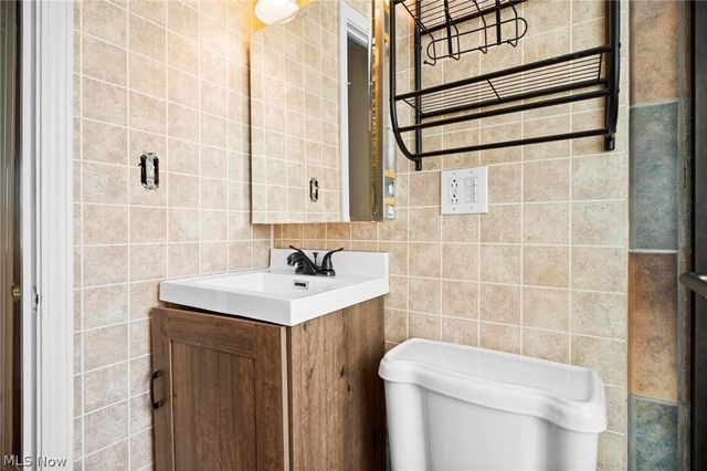 13613 Clifford Avenue, Cleveland, OH 44135