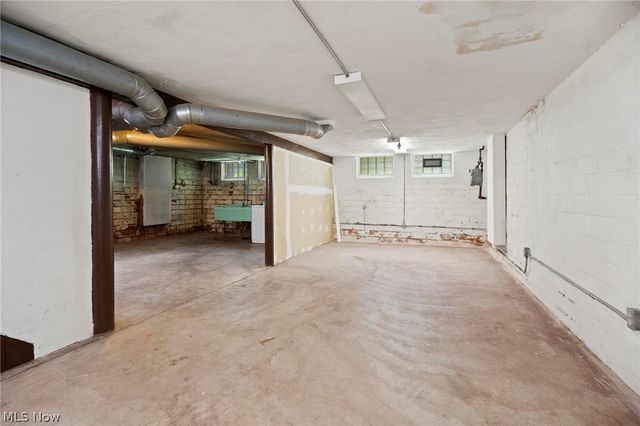 13613 Clifford Avenue, Cleveland, OH 44135