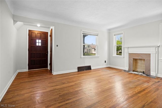 13613 Clifford Avenue, Cleveland, OH 44135