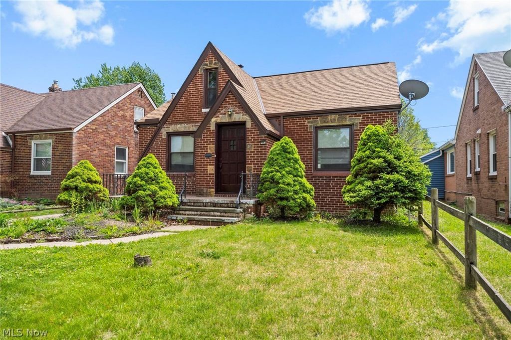 13613 Clifford Avenue, Cleveland, OH 44135