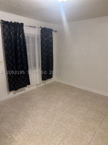 1020 SW 5th St 3, Miami, FL 33130