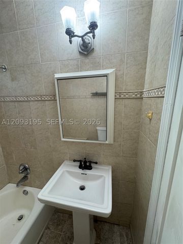 1020 SW 5th St 3, Miami, FL 33130