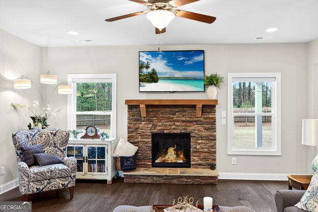 215 Duck Drive, Senoia, GA 30276