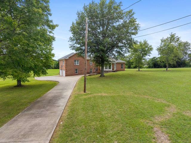 4602 Washington Rd, Greenbrier, TN 37073