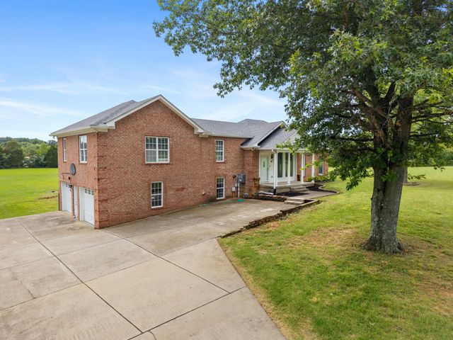 4602 Washington Rd, Greenbrier, TN 37073