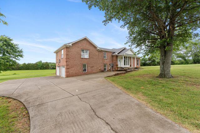 4602 Washington Rd, Greenbrier, TN 37073