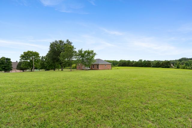 4602 Washington Rd, Greenbrier, TN 37073
