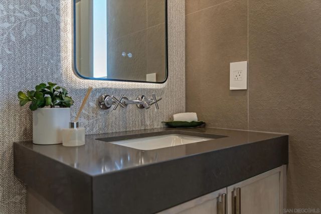 7102 Via De Maya, Rancho Santa Fe, CA 92067