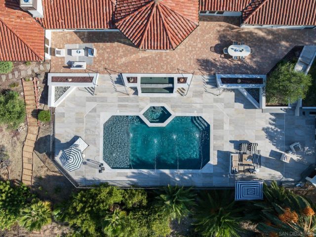 7102 Via De Maya, Rancho Santa Fe, CA 92067