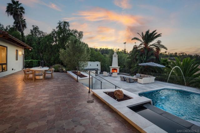 7102 Via De Maya, Rancho Santa Fe, CA 92067