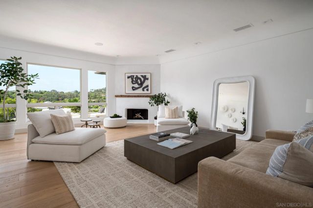 7102 Via De Maya, Rancho Santa Fe, CA 92067