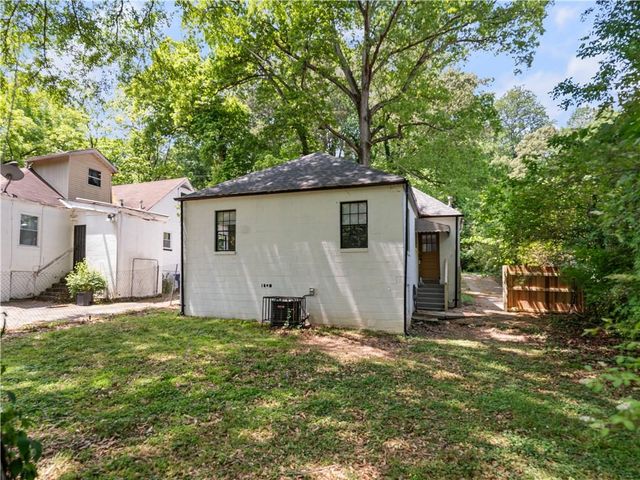 889 Edwin Place NW, Atlanta, GA 30318