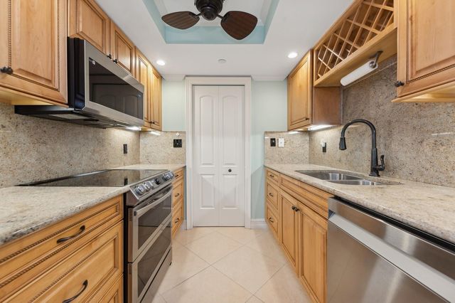 3000 N Ocean Drive 8 A, Singer Island, FL 33404