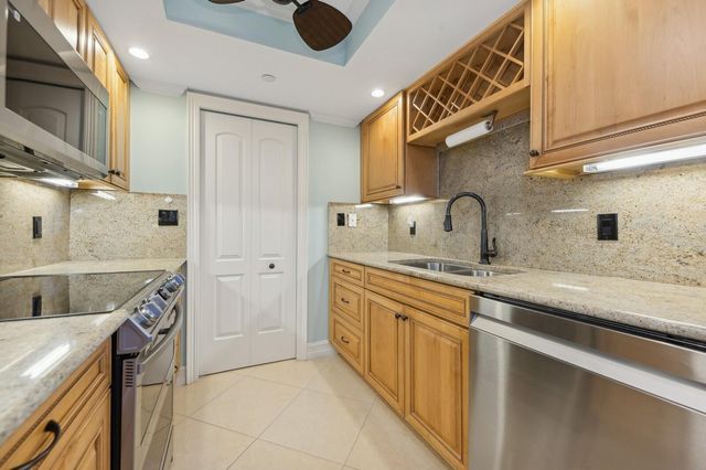3000 N Ocean Drive 8 A, Singer Island, FL 33404