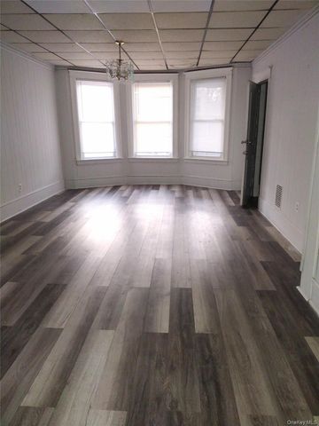 15 Hoffman Avenue 2, Poughkeepsie, NY 12603