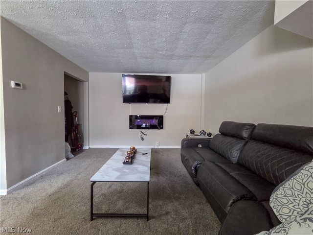 19436 Van Aken Boulevard, Beachwood, OH 44122