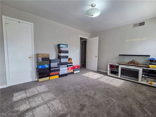 19436 Van Aken Boulevard, Beachwood, OH 44122