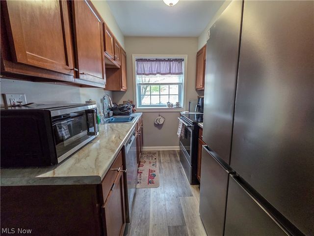 19436 Van Aken Boulevard, Beachwood, OH 44122