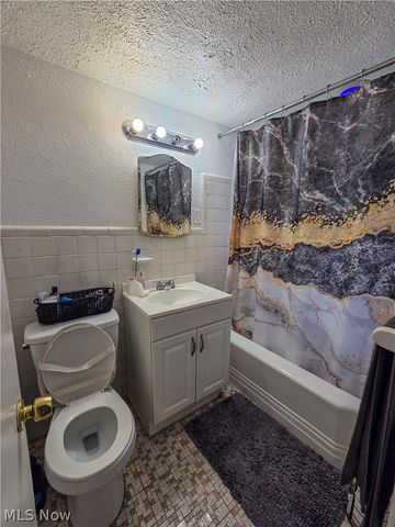 19436 Van Aken Boulevard, Beachwood, OH 44122