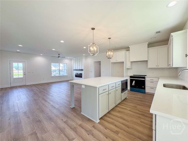 996 Stone Court, Midway, GA 31320