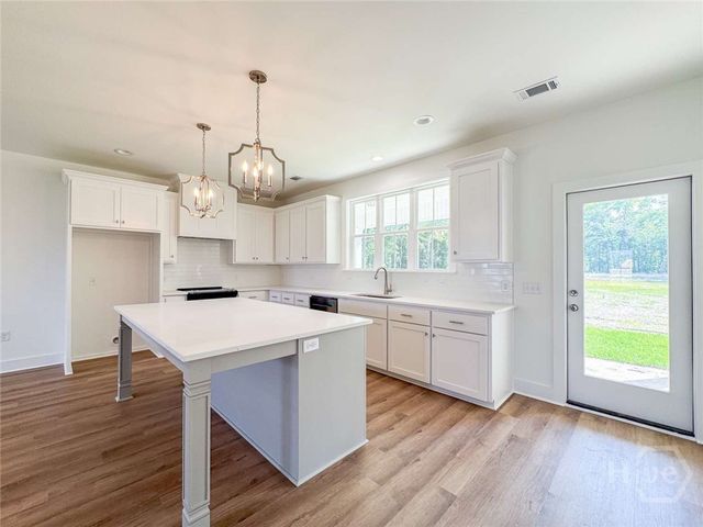 996 Stone Court, Midway, GA 31320