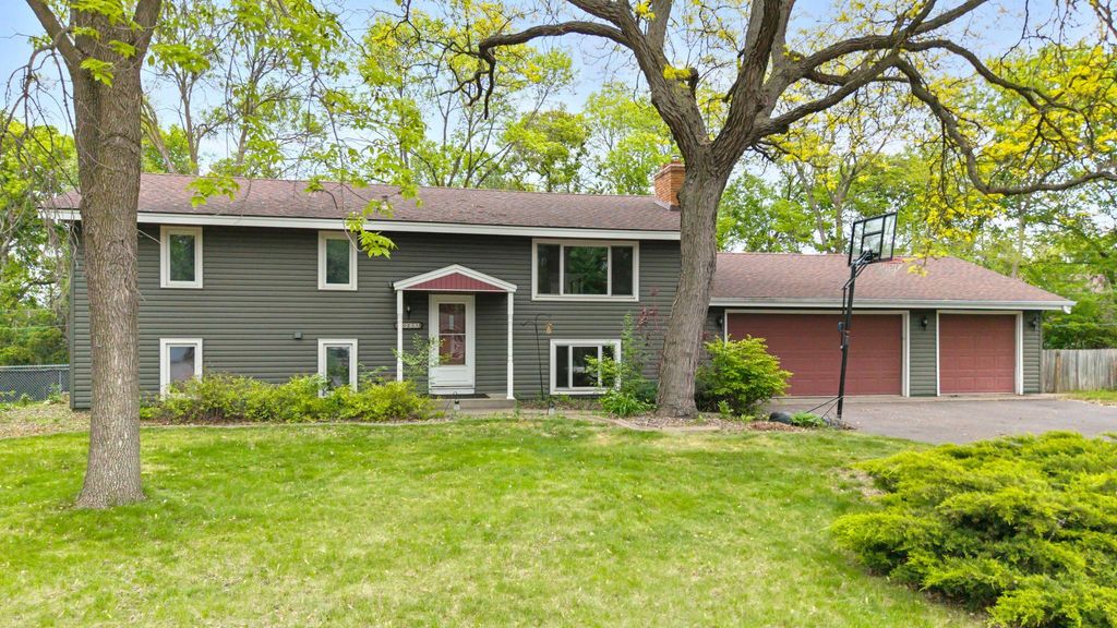 10233 Washburn Circle S, Bloomington, MN 55431