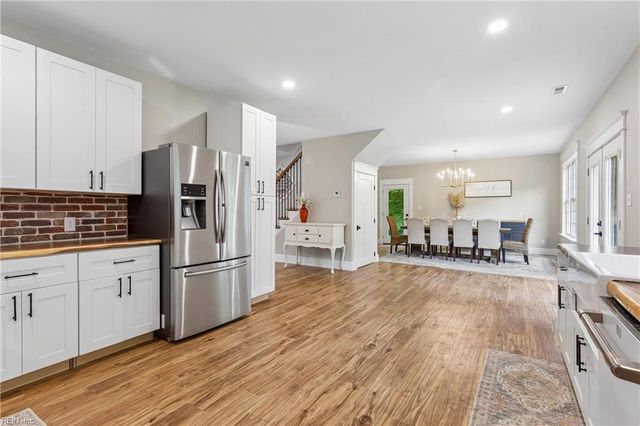 16101 Diascund Shores LN, Lanexa, VA 23089