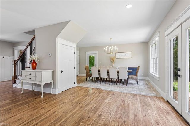16101 Diascund Shores LN, Lanexa, VA 23089