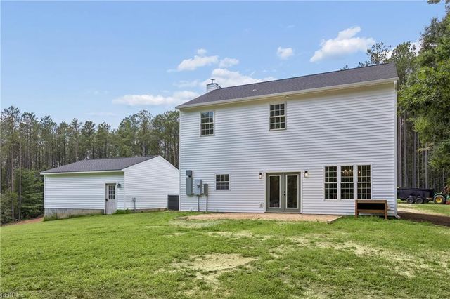 16101 Diascund Shores LN, Lanexa, VA 23089