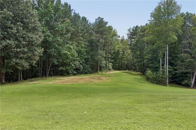 16101 Diascund Shores LN, Lanexa, VA 23089