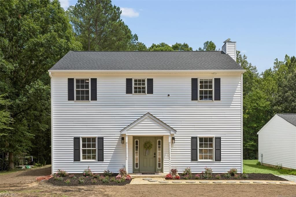 16101 Diascund Shores LN, Lanexa, VA 23089