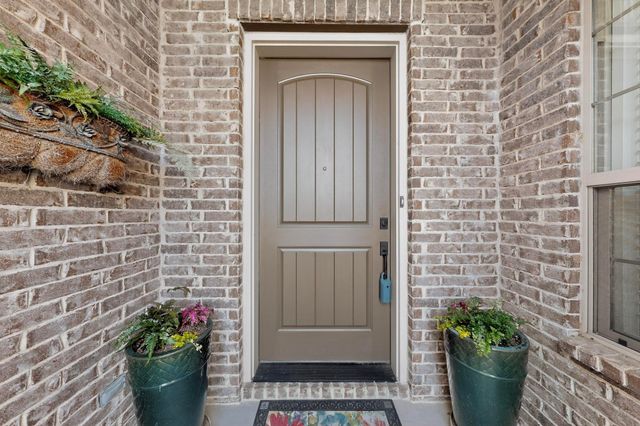 9404 Crestview Drive, Denton, TX 76207